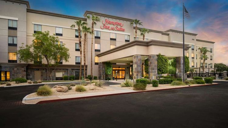 Hampton Inn & Suites North/Happy Valley Exterior