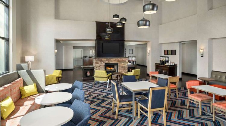 Hampton Inn & Suites North/Happy Valley Restaurant