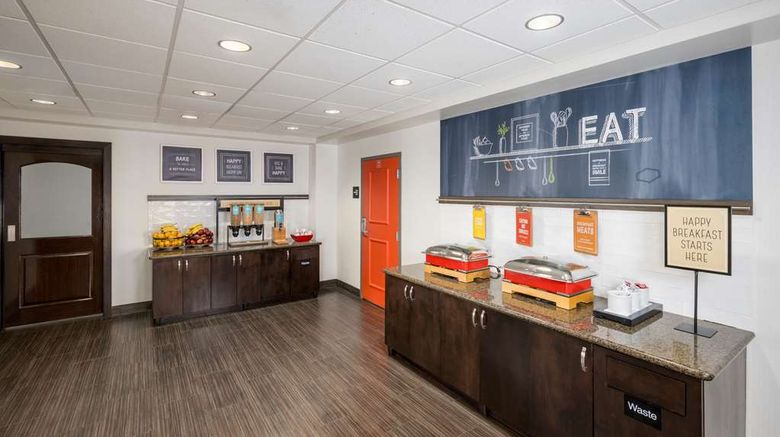 <b>Hampton Inn & Suites North/Happy Valley Restaurant</b>. Images powered by <a href="https://iceportal.shijigroup.com/" title="IcePortal" target="_blank">IcePortal</a>.