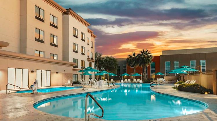 DoubleTree by Hilton Phoenix-Gilbert Pool
