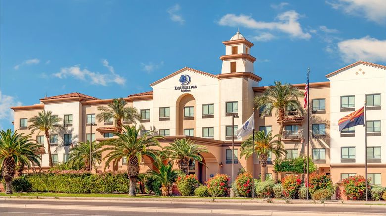 <b>DoubleTree by Hilton Phoenix-Gilbert Exterior</b>. Images powered by <a href="https://iceportal.shijigroup.com/" title="IcePortal" target="_blank">IcePortal</a>.