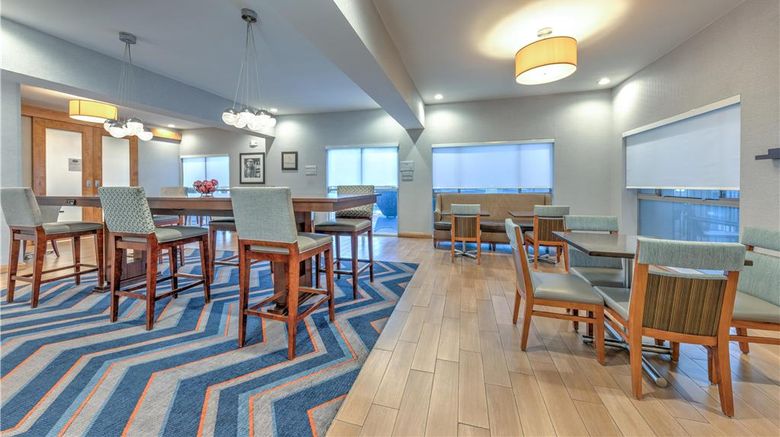 <b>Hampton Inn Phoenix Midtown/Downtown Lobby</b>. Images powered by <a href="https://iceportal.shijigroup.com/" title="IcePortal" target="_blank">IcePortal</a>.