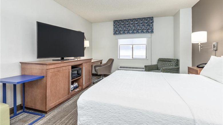 <b>Hampton Inn Phoenix Midtown/Downtown Room</b>. Images powered by <a href="https://iceportal.shijigroup.com/" title="IcePortal" target="_blank">IcePortal</a>.