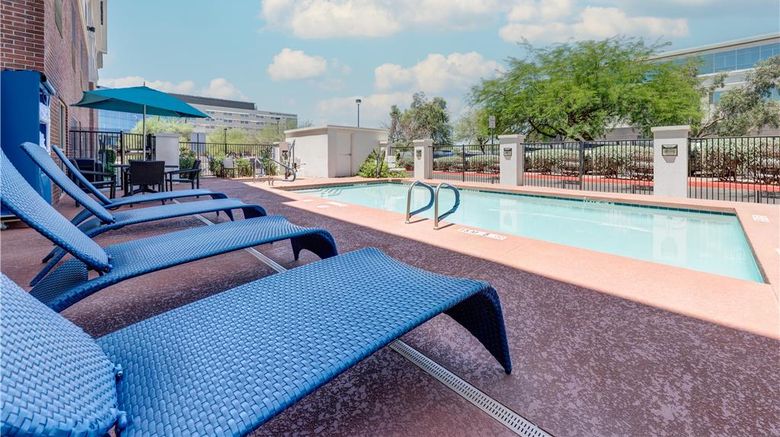 <b>Hampton Inn Phoenix Midtown/Downtown Pool</b>. Images powered by <a href="https://iceportal.shijigroup.com/" title="IcePortal" target="_blank">IcePortal</a>.