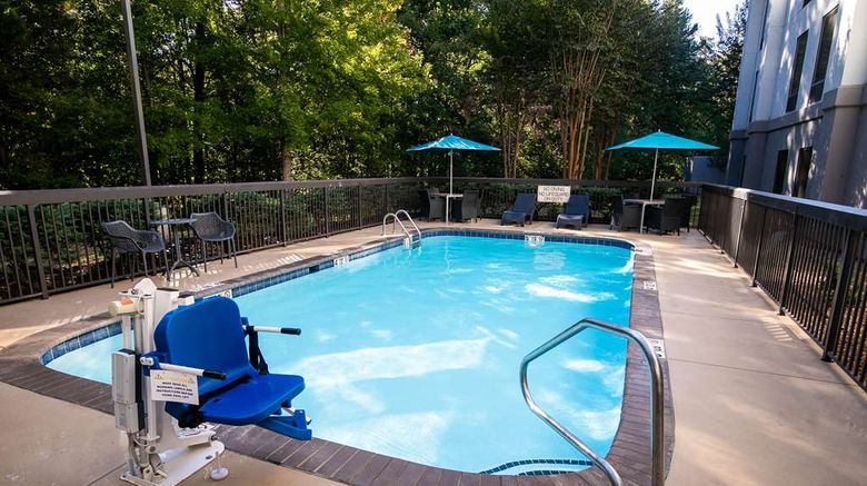 <b>Hampton Inn Pickwick Dam-At Shiloh Falls Pool</b>. Images powered by <a href="https://iceportal.shijigroup.com/" title="IcePortal" target="_blank">IcePortal</a>.