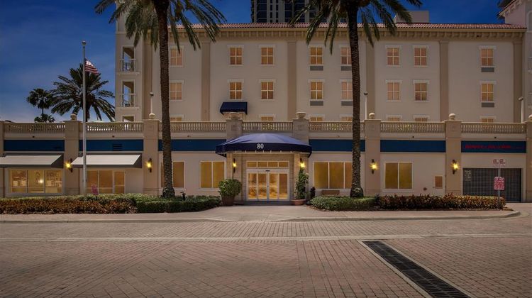 Hampton Inn & Suites, Downtown Exterior