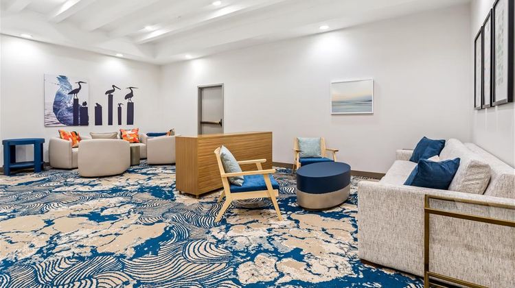 Hampton Inn & Suites, Downtown Lobby