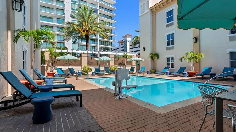 Hampton Inn & Suites, Downtown Pool