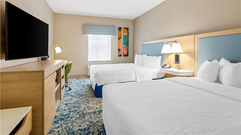 <b>Hampton Inn & Suites, Downtown Room</b>. Images powered by <a href="https://iceportal.shijigroup.com/" title="IcePortal" target="_blank">IcePortal</a>.