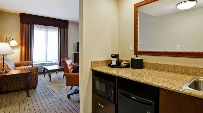 <b>Hampton Inn & Suites Peoria Other</b>. Images powered by <a href="https://iceportal.shijigroup.com/" title="IcePortal" target="_blank">IcePortal</a>.