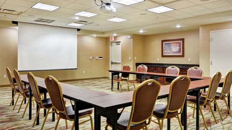 <b>Hampton Inn & Suites Peoria Meeting</b>. Images powered by <a href="https://iceportal.shijigroup.com/" title="IcePortal" target="_blank">IcePortal</a>.