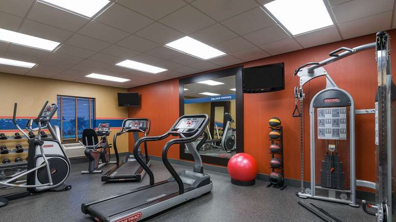 <b>Hampton Inn & Suites Peoria Health</b>. Images powered by <a href="https://iceportal.shijigroup.com/" title="IcePortal" target="_blank">IcePortal</a>.