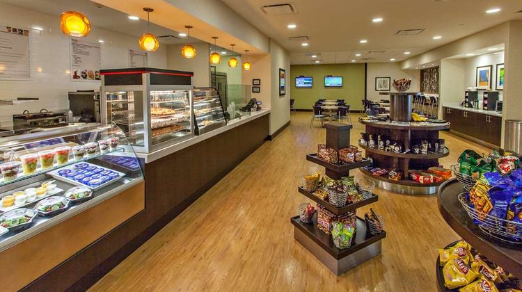 DoubleTree Pittsburgh Green Tree Restaurant