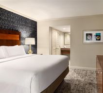 DoubleTree Pittsburgh Green Tree Room