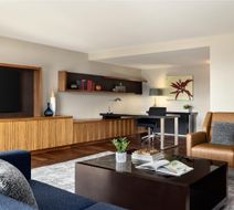 DoubleTree Pittsburgh Green Tree Room