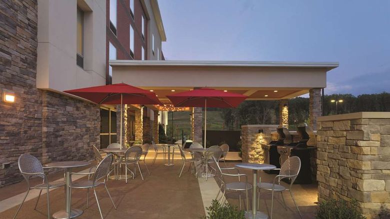 <b>Home2 Suites by Hilton Pittsburgh Restaurant</b>. Images powered by <a href="https://iceportal.shijigroup.com/" title="IcePortal" target="_blank">IcePortal</a>.