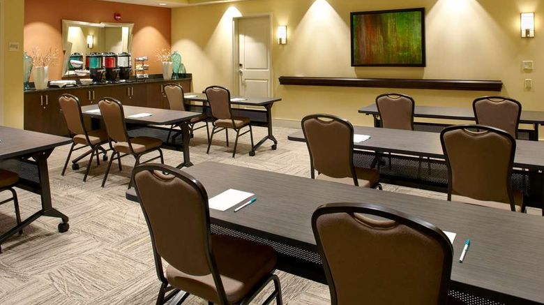 <b>Homewood Suites Pittsburgh Airport Meeting</b>. Images powered by <a href="https://iceportal.shijigroup.com/" title="IcePortal" target="_blank">IcePortal</a>.