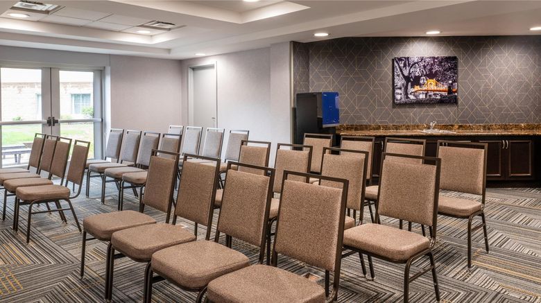 <b>Homewood Suites by Hilton Pittsburgh Meeting</b>. Images powered by <a href="https://iceportal.shijigroup.com/" title="IcePortal" target="_blank">IcePortal</a>.