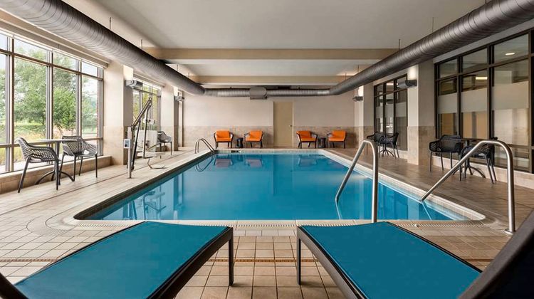 Hampton Inn & Stes Pittsburgh/Waterfront Pool