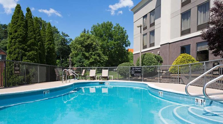 <b>Hampton Inn Pittsburgh/West Mifflin Pool</b>. Images powered by <a href="https://iceportal.shijigroup.com/" title="IcePortal" target="_blank">IcePortal</a>.