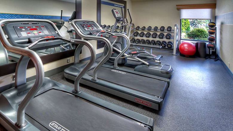 <b>Hampton Inn Pittsburgh/West Mifflin Health</b>. Images powered by <a href="https://iceportal.shijigroup.com/" title="IcePortal" target="_blank">IcePortal</a>.