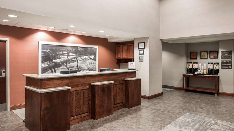 <b>Hampton Inn Branson Hills Lobby</b>. Images powered by <a href="https://iceportal.shijigroup.com/" title="IcePortal" target="_blank">IcePortal</a>.
