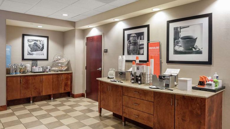 <b>Hampton Inn Branson Hills Restaurant</b>. Images powered by <a href="https://iceportal.shijigroup.com/" title="IcePortal" target="_blank">IcePortal</a>.