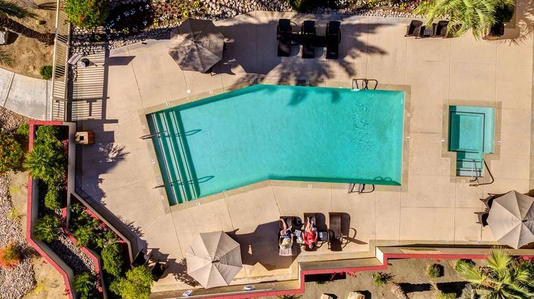 <b>Hampton Inn & Suites Palm Desert Pool</b>. Images powered by <a href="https://iceportal.shijigroup.com/" title="IcePortal" target="_blank">IcePortal</a>.