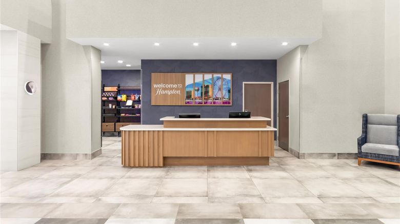 <b>Hampton Inn & Suites I-10 Pine Forest Rd Lobby</b>. Images powered by <a href="https://iceportal.shijigroup.com/" title="IcePortal" target="_blank">IcePortal</a>.