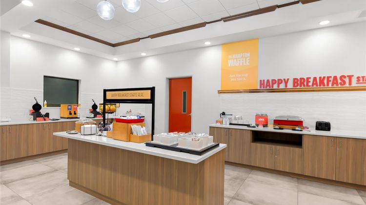 Hampton Inn & Suites I-10 Pine Forest Rd Restaurant