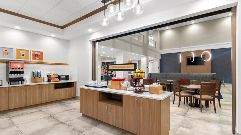 <b>Hampton Inn & Suites I-10 Pine Forest Rd Restaurant</b>. Images powered by <a href="https://iceportal.shijigroup.com/" title="IcePortal" target="_blank">IcePortal</a>.