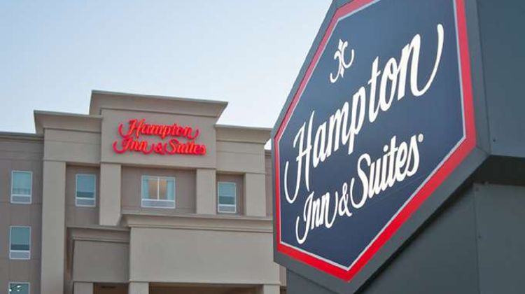 Hampton Inn and Suites Denison Exterior