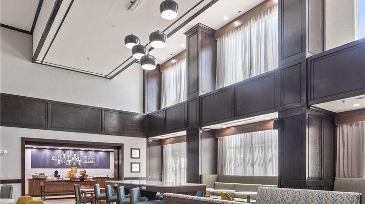 Hampton Inn and Suites Denison Lobby