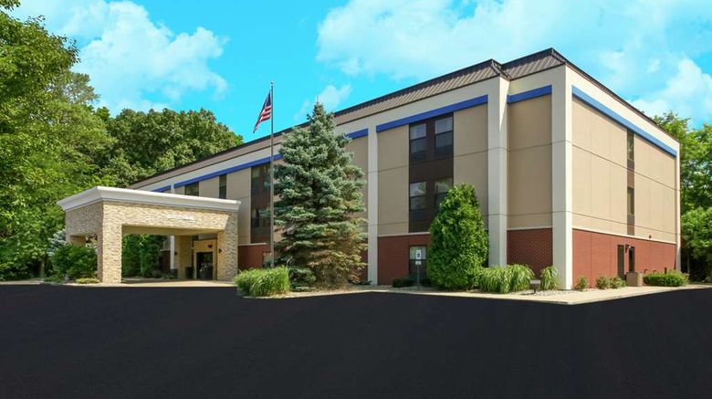 Hampton Inn Portage Exterior. Images powered by <a href="https://iceportal.shijigroup.com" target="_blank" rel="noopener">Ice Portal</a>.