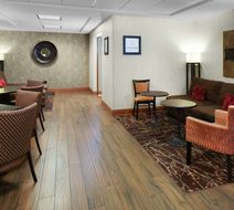 Hampton Inn Portage Lobby