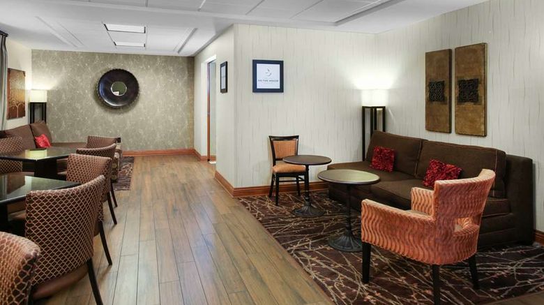 <b>Hampton Inn Portage Lobby</b>. Images powered by <a href="https://iceportal.shijigroup.com/" title="IcePortal" target="_blank">IcePortal</a>.
