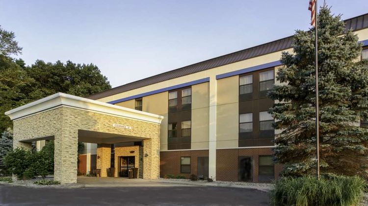 Hampton Inn Portage Exterior