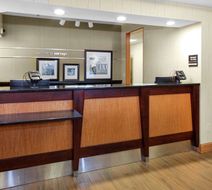 Hampton Inn Portage Lobby