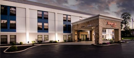 Hampton Inn Portage Exterior