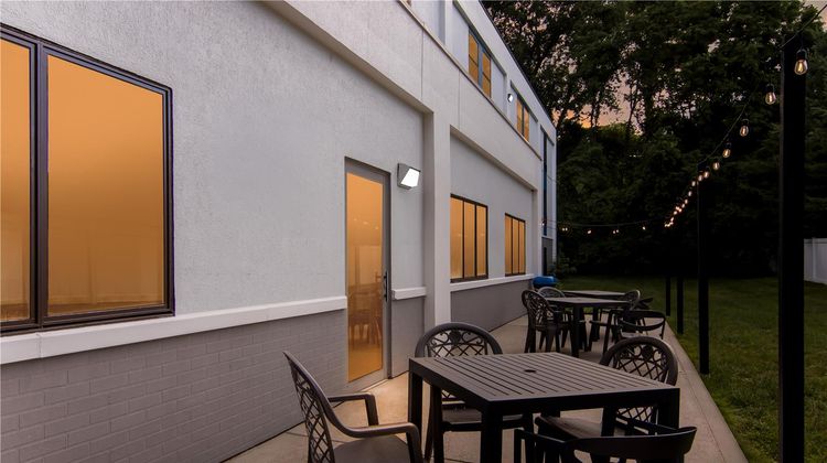 Hampton Inn Portage Exterior