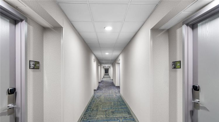 Hampton Inn Portage Lobby