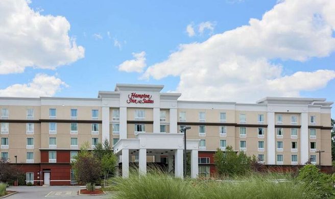 Hampton Inn & Suites Poughkeepsie Exterior