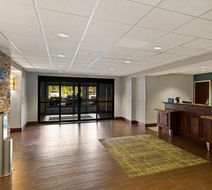 Hampton Inn & Suites Poughkeepsie Lobby