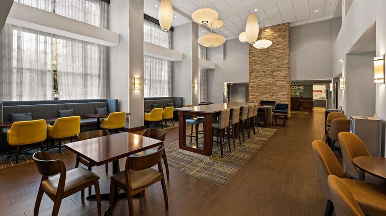 <b>Hampton Inn & Suites Poughkeepsie Restaurant</b>. Images powered by <a href="https://iceportal.shijigroup.com/" title="IcePortal" target="_blank">IcePortal</a>.