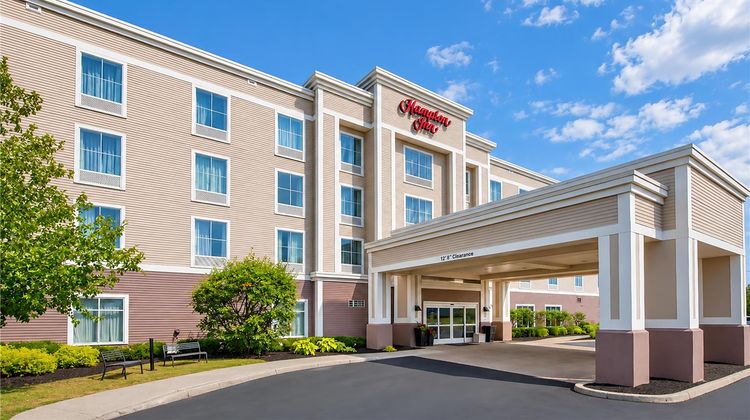 Hampton Inn by Hilton Presque Isle Exterior