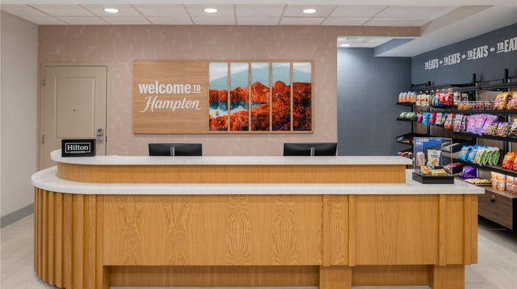 Hampton Inn & Suites Prescott Valley Lobby