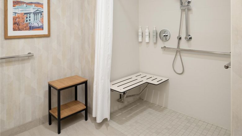 <b>Hampton Inn & Suites Prescott Valley Room</b>. Images powered by <a href="https://iceportal.shijigroup.com/" title="IcePortal" target="_blank">IcePortal</a>.