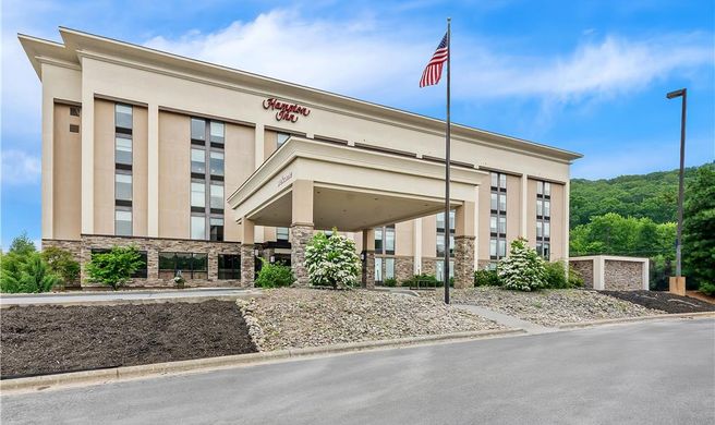 Hampton Inn Princeton Exterior