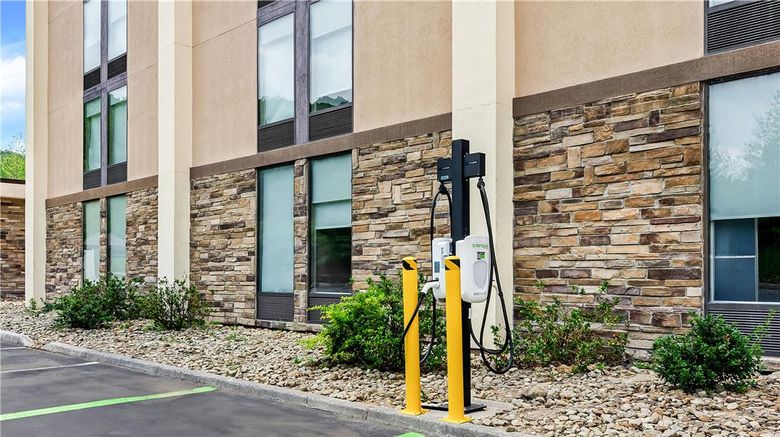 <b>Hampton Inn Princeton Exterior</b>. Images powered by <a href="https://iceportal.shijigroup.com/" title="IcePortal" target="_blank">IcePortal</a>.