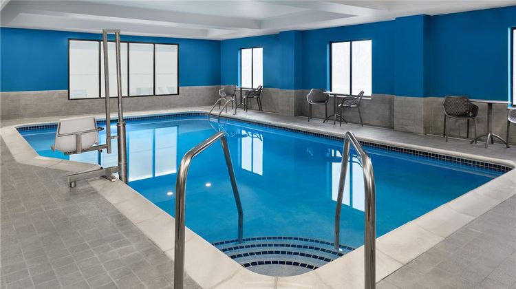 Hampton Inn & Suites Parsippany/North Pool
